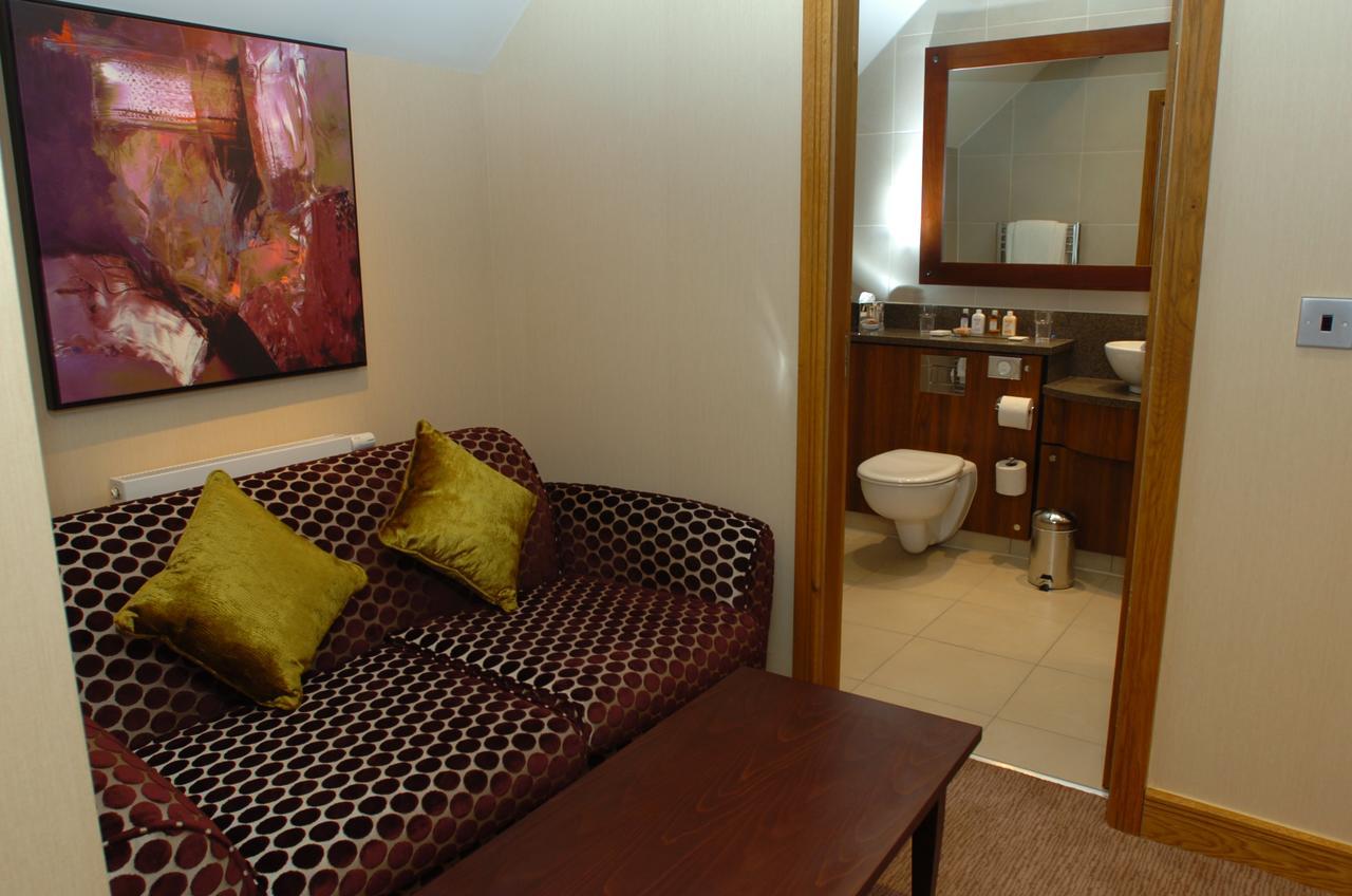 Hotel The Bear'S Paw à Warmingham Extérieur photo A room at the hotel