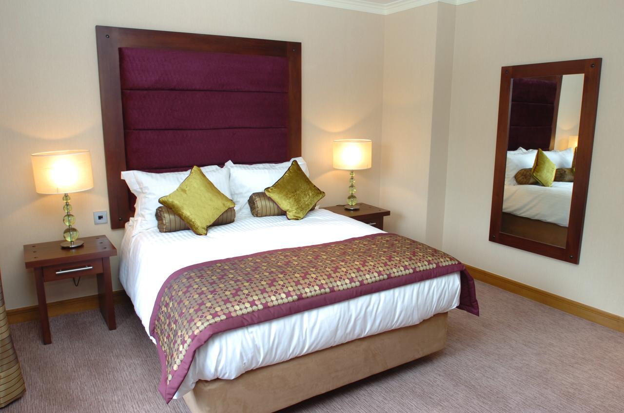 Hotel The Bear'S Paw à Warmingham Extérieur photo