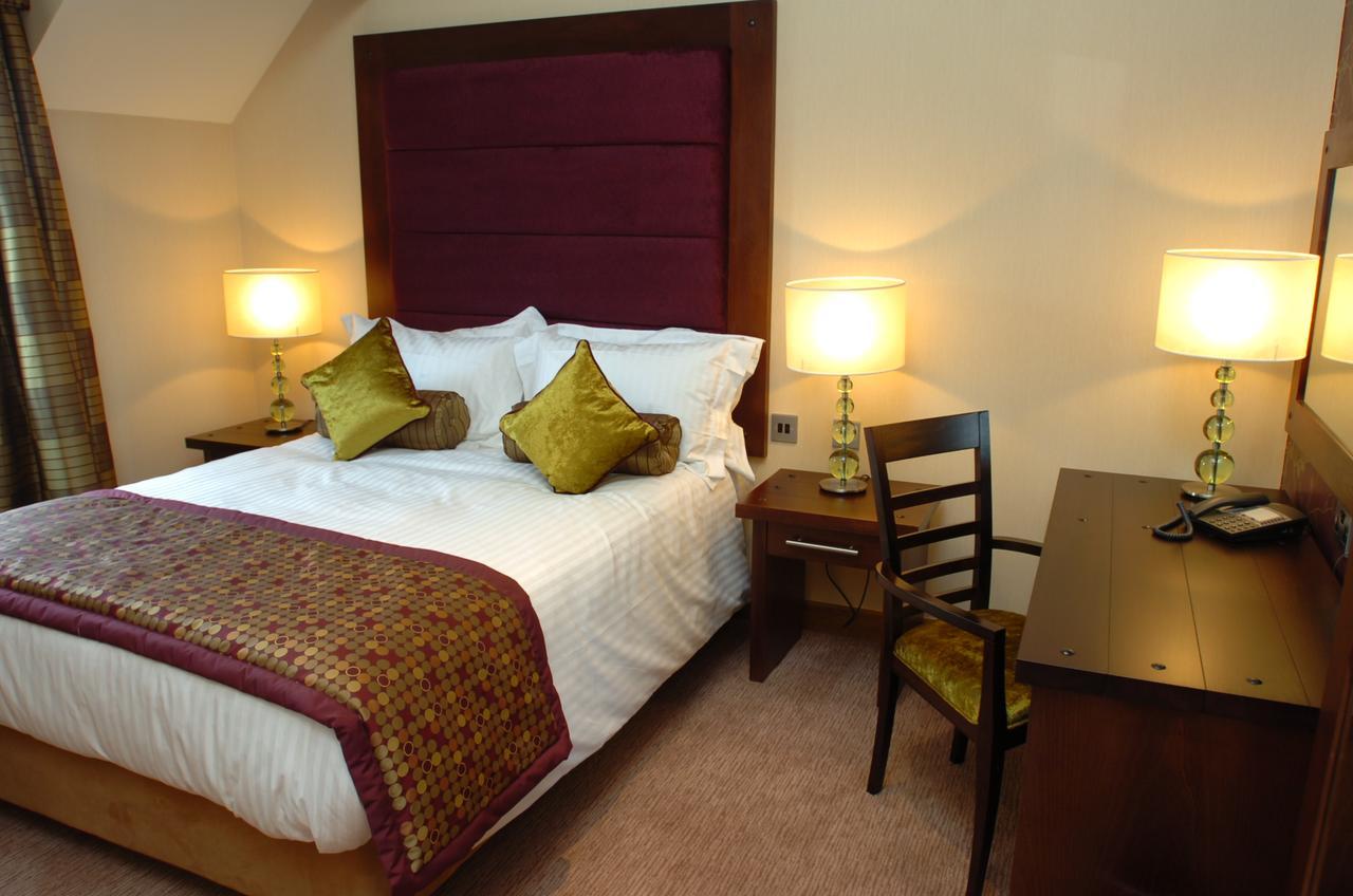 Hotel The Bear'S Paw à Warmingham Extérieur photo A bedroom at the hotel