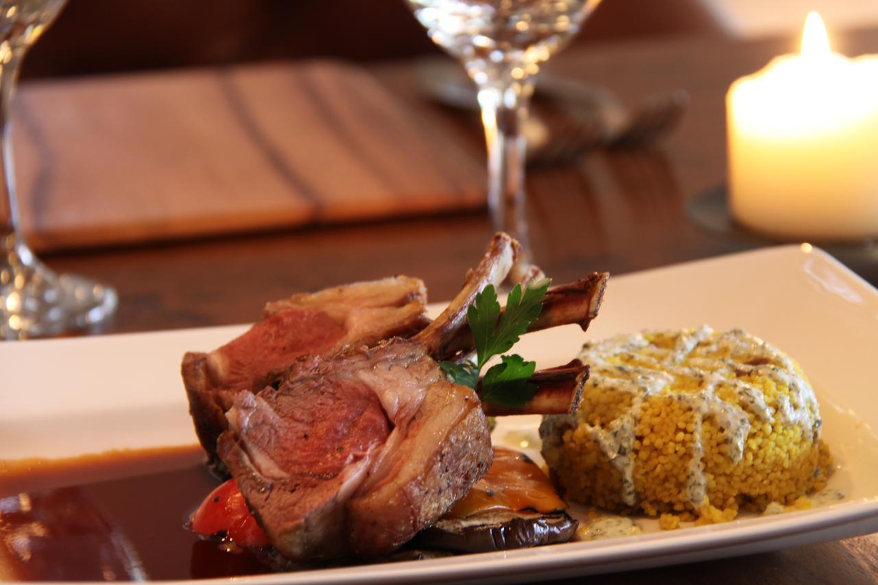 Hotel The Bear'S Paw à Warmingham Extérieur photo Rack of lamb