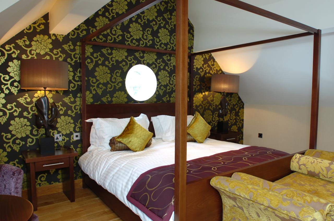 Hotel The Bear'S Paw à Warmingham Extérieur photo A room at the hotel