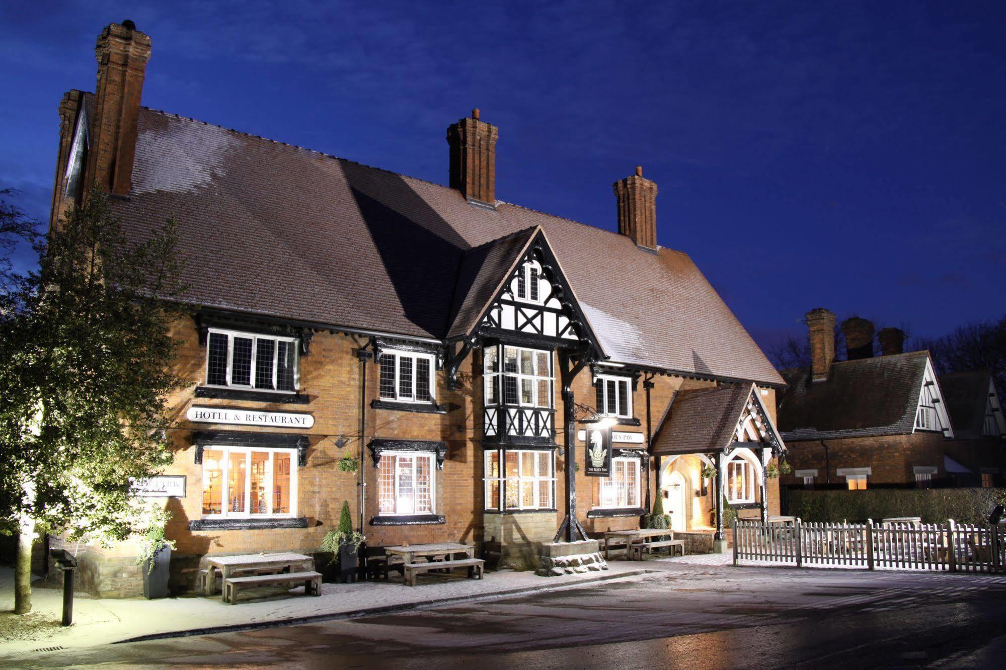 Hotel The Bear'S Paw à Warmingham Extérieur photo The Old Mill at night