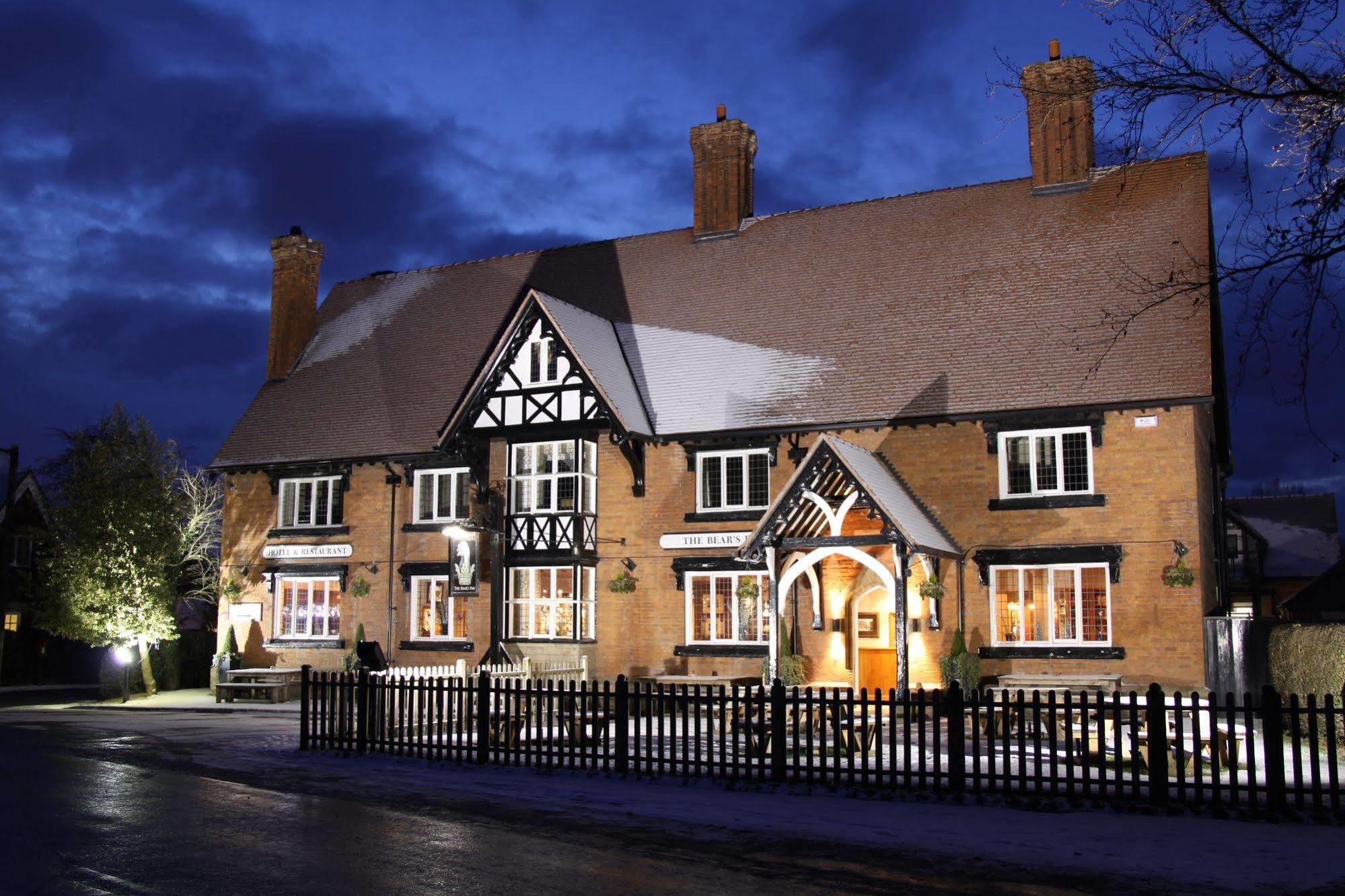 Hotel The Bear'S Paw à Warmingham Extérieur photo The Old Mill at night